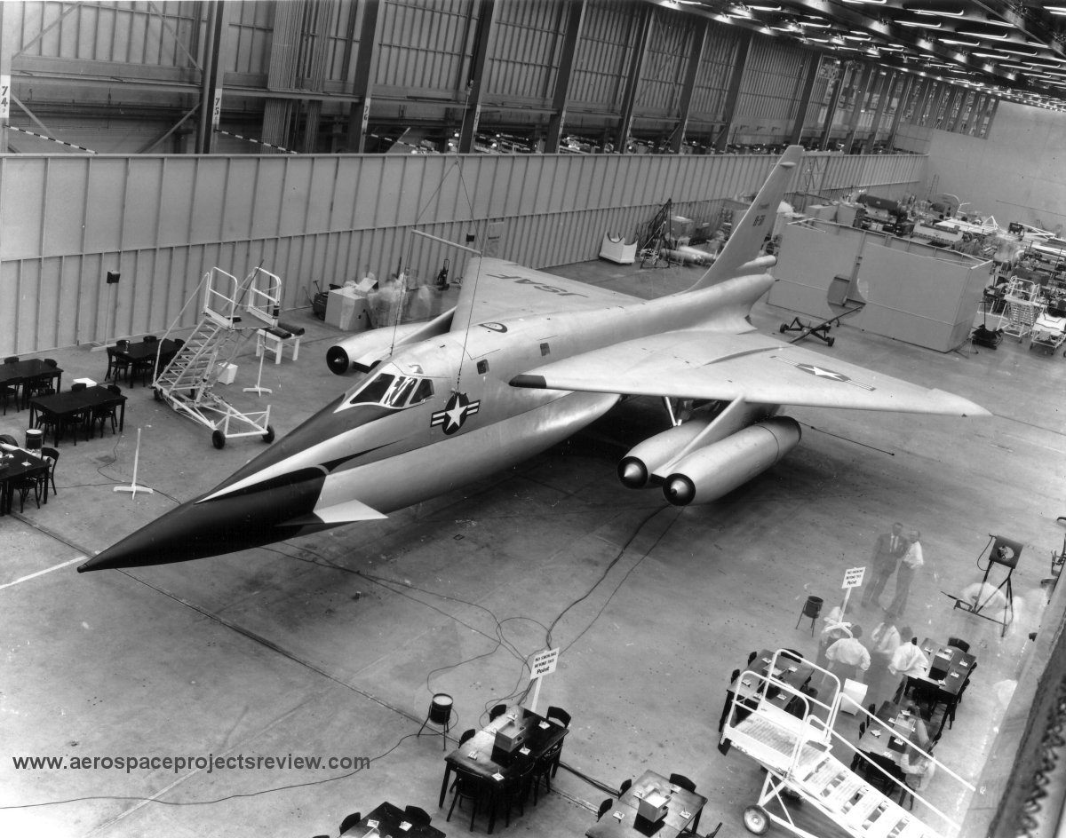 http://www.aerospaceprojectsreview.com/blog/wp-content/uploads/2012/08/early-b-58-mockup.jpg